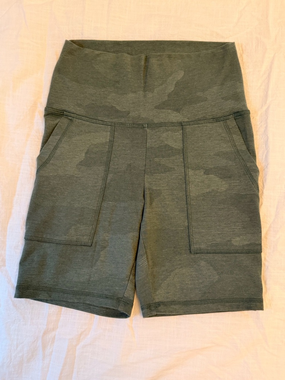 aerie Olive Green Camo High-Rise Bike Shorts Size S